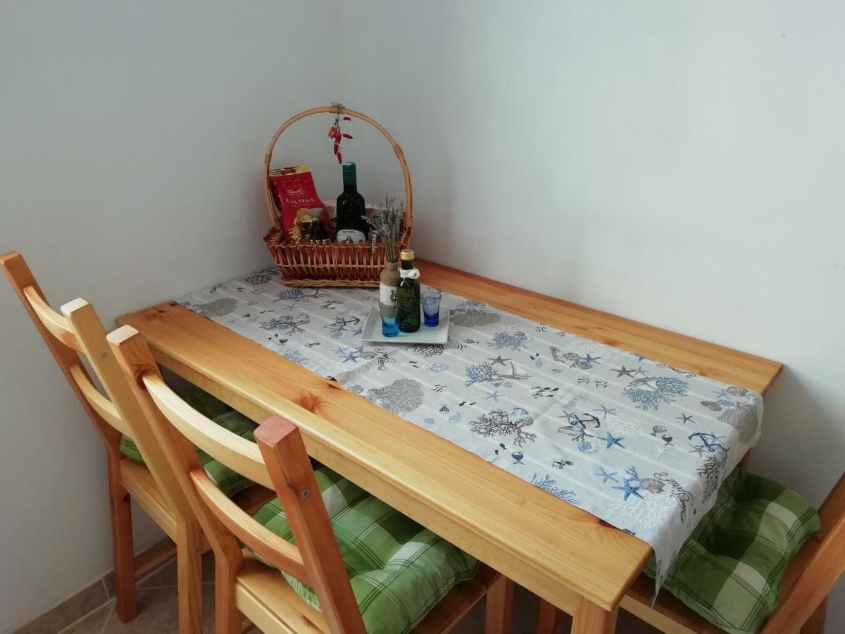 Apartments Dora And Tonka Krk Porat  Zewnętrze zdjęcie